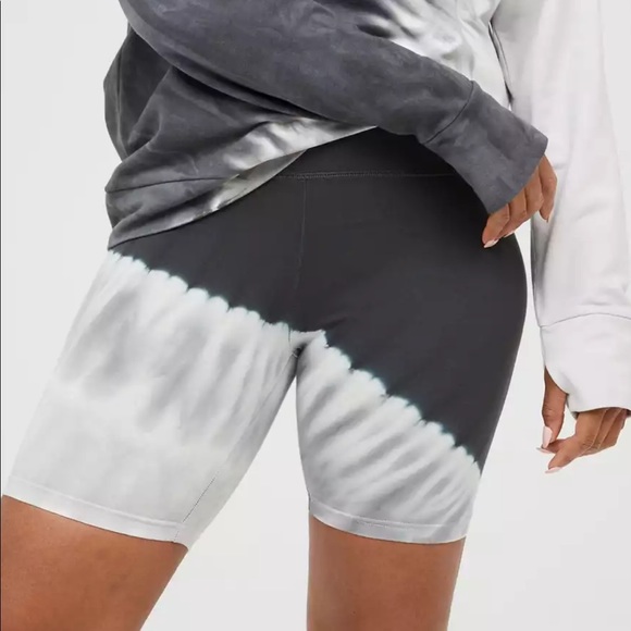 aerie Pants - SOLD ON MER-CARI